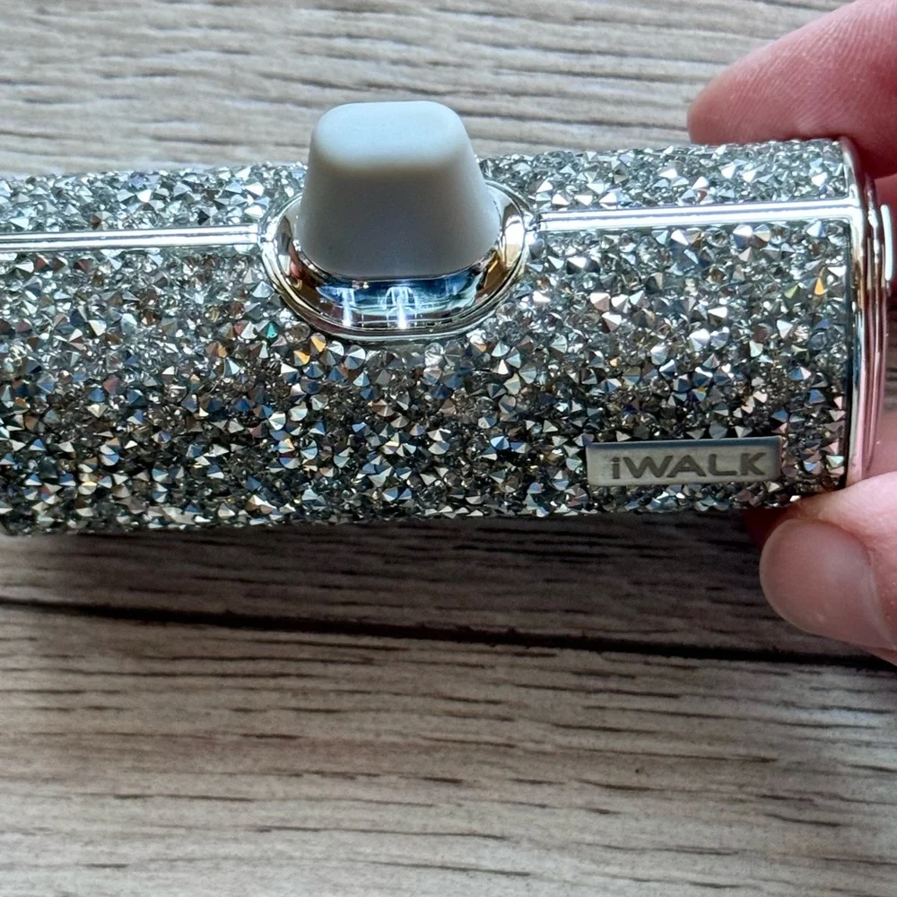 iWALK Secret Ultra-Compact Docking Battery